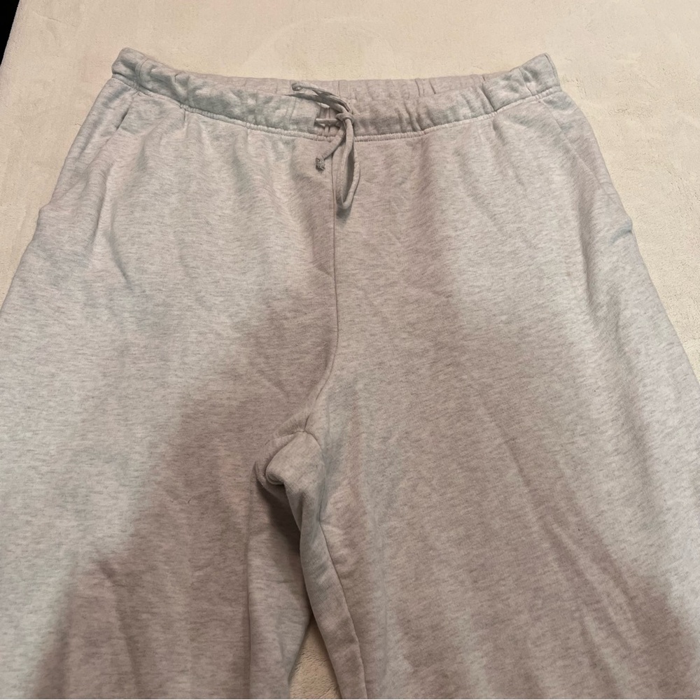 ARITZIA Community Light Grey Sweats - Size XL